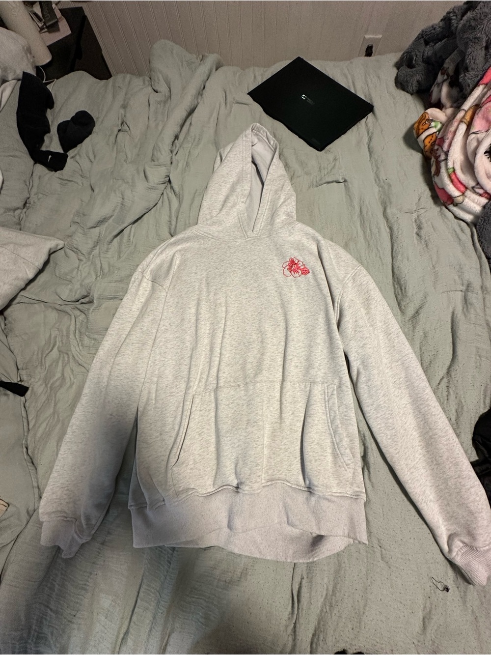Women's Light Gray Hooded Pullover Sweater with Pink Heart Accent